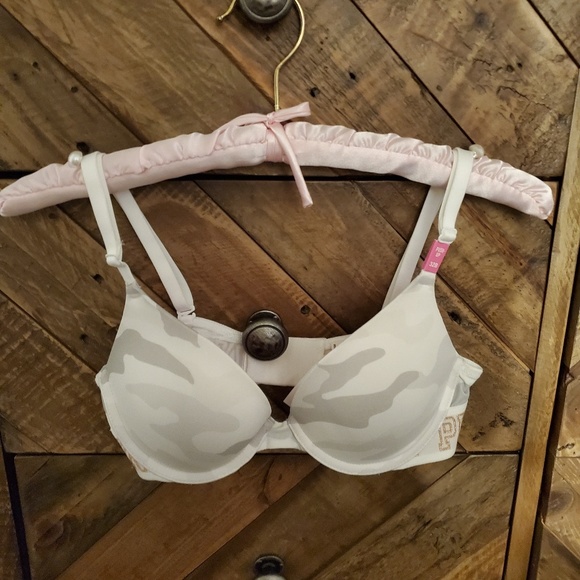 PINK Victoria's Secret Other - Victoria's Secret Pink 32B Camo Push Up Bra PINK Victoria's Secret Other - Victoria's Secret Pink 32B Camo Push Up Bra